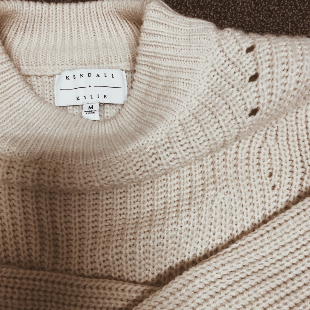 kendall and kylie cream sweater